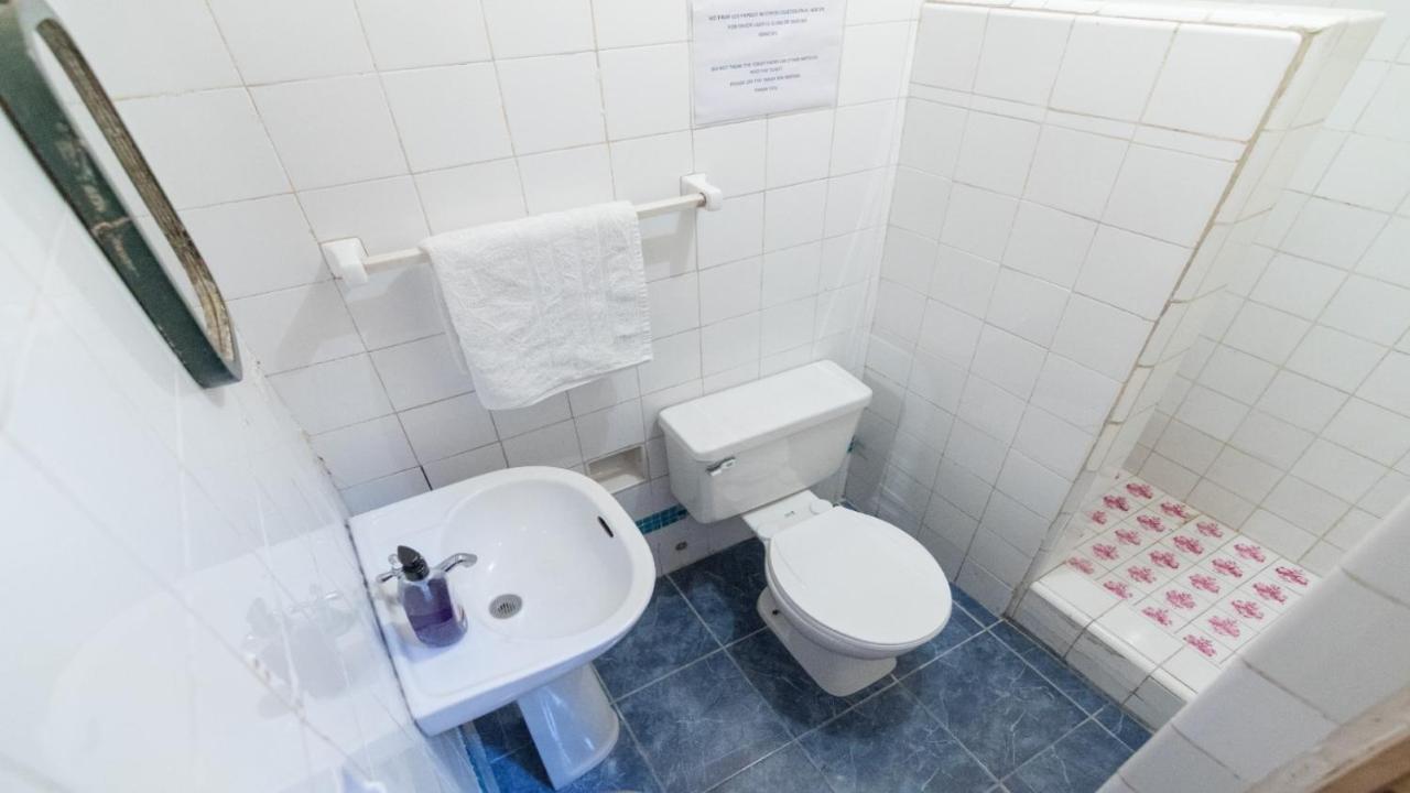 Beraja Family Hostel Ліма Екстер'єр фото
